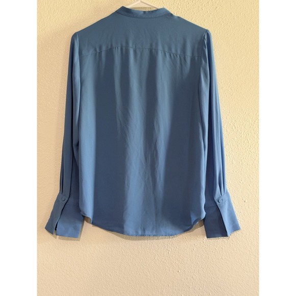 Anne Taylor Women's Petit Icon blouse Long Sleeve Light Blue Sz XS Ruffle Front - Picture 8 of 8
